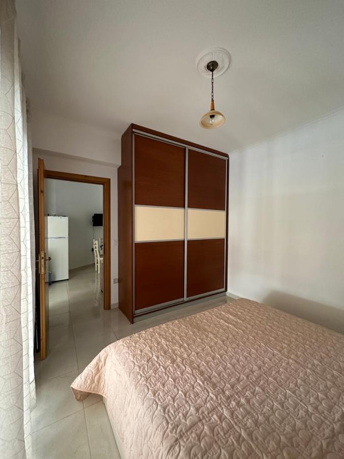 Velis Apartment Sarandë Buitenkant foto