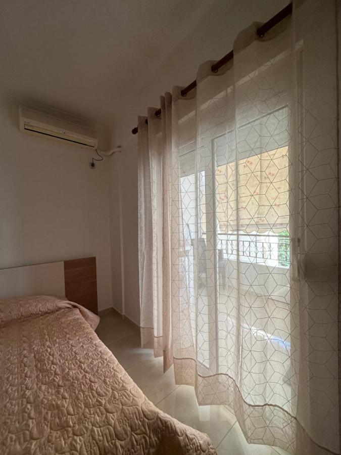 Velis Apartment Sarandë Buitenkant foto